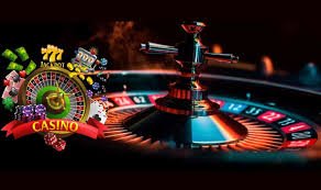 Antarmuka aplikasi mobile slot95 menampilkan meja blackjack live
